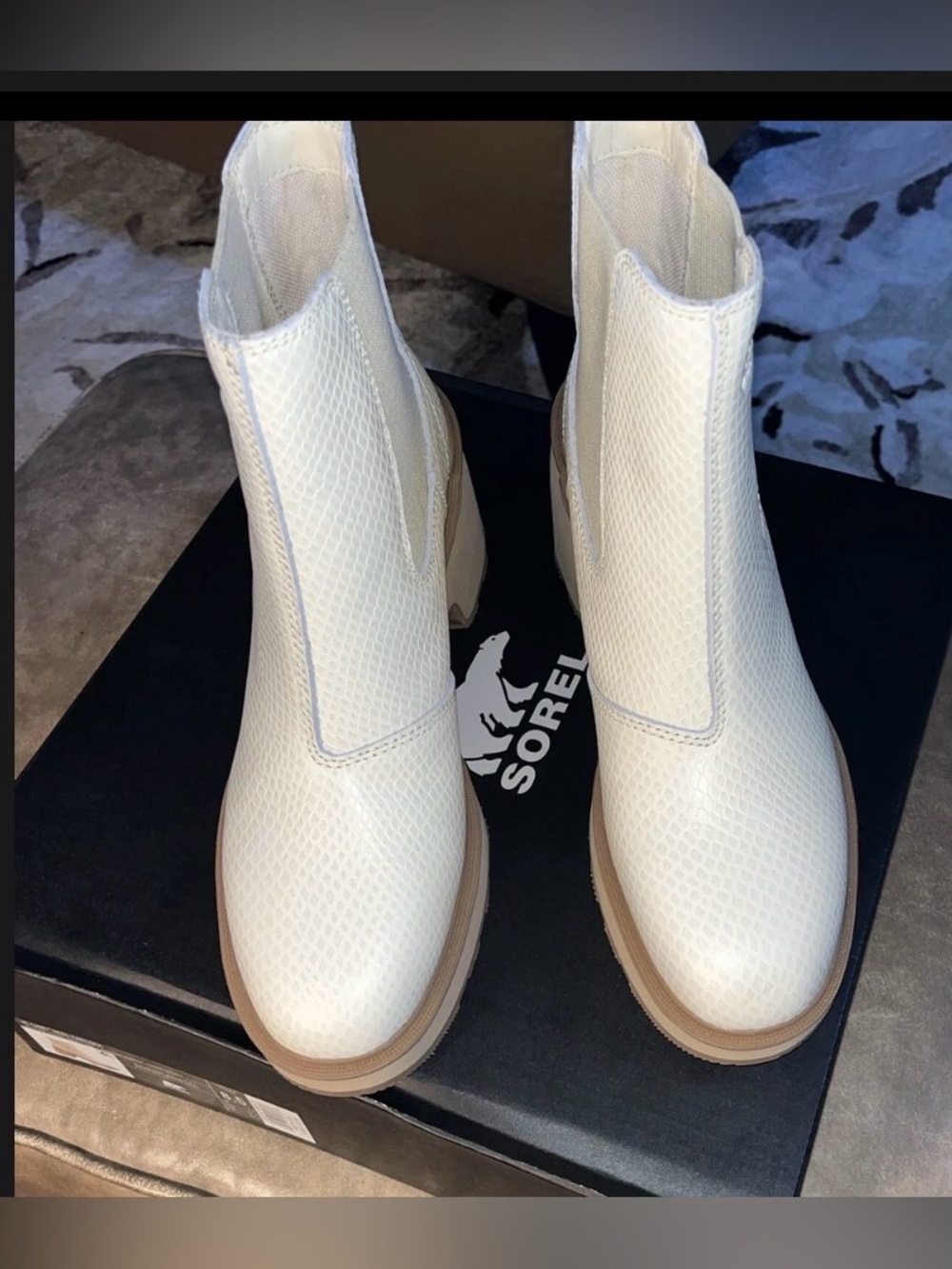 SOREL “HI-LINE” LEATHER CHELSEA BOOT Size 8.5